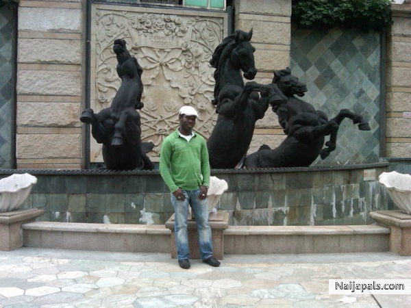  - click for next photo