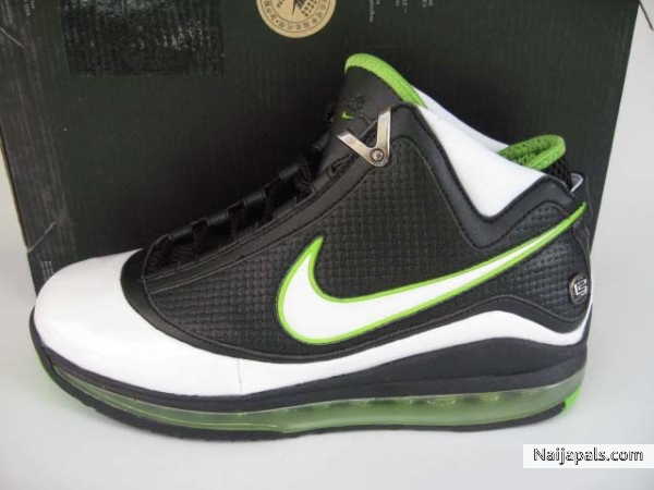 I love Lebron - click for next photo
