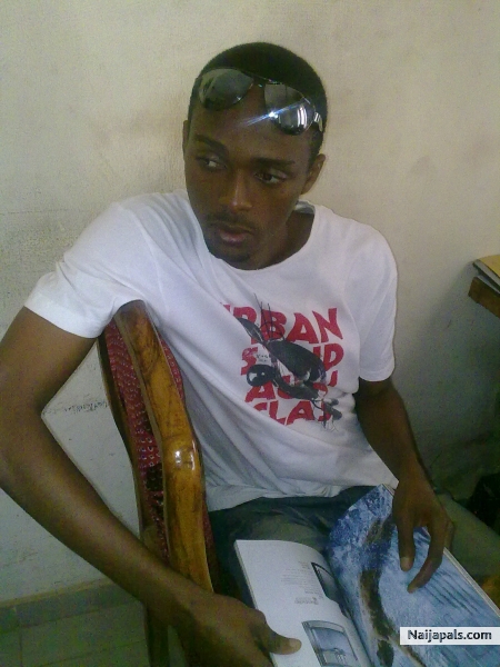  - click for next photo