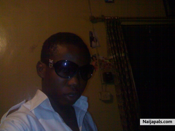dnt i look good in my cousin' s shade..lol - click for next photo