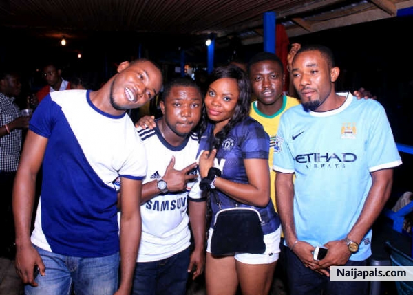 Chilling with friends @ the club. - click for next photo