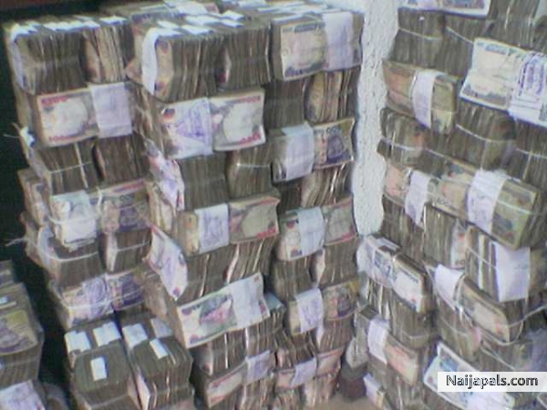 money`on`my`mind`like`247 - click for next photo