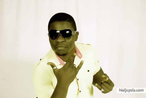 DAREAL - click for next photo
