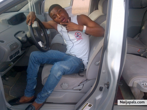 iam @lip_show. we woke up like. #skultintrip. add my bbpin 3339d54a - click for next photo