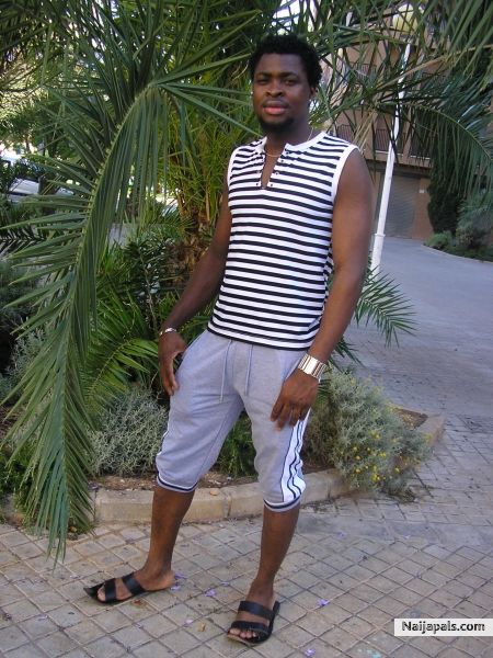  - click for next photo