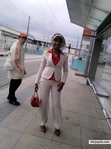  - click for next photo