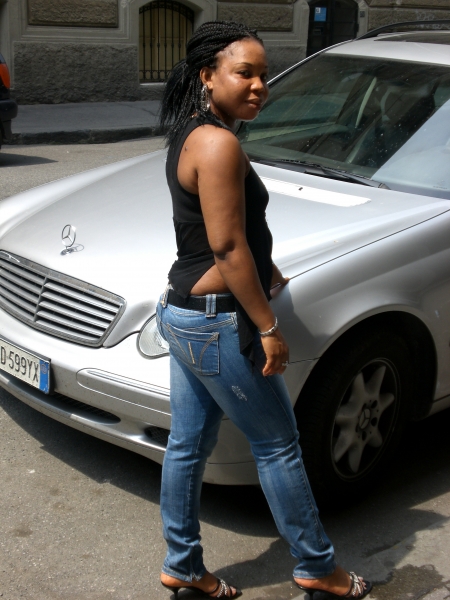  - click for next photo