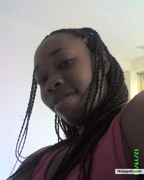 Fine Girl - click for next photo