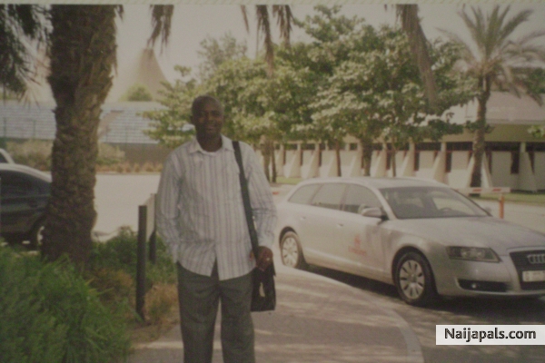 At Emirate Aviation College - click for next photo