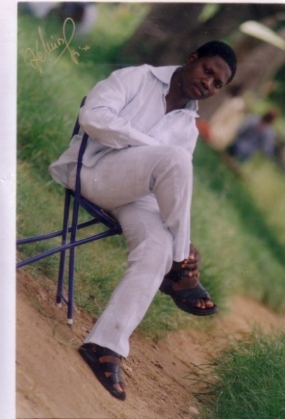 Hi,this is your pal, Dr.Habbay.A God fearing,Gorgeus looking,Gentle Gem - click for next photo