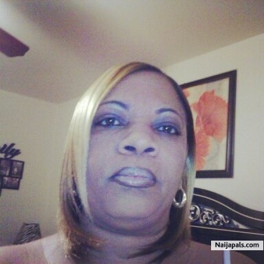 Lady Sheshe - click for next photo