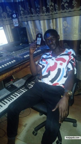 Oguntunde Olawale popular know as Larwwie in his hood Amukoko. His a fast raising afro beat artist drop a new single Title Base On Balieve this jam is hottest🔥 in Town download and share the new - click for next photo