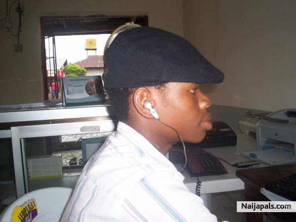 ITS GOOD BEING A NIGERIAN SO LETS TALK - click for next photo