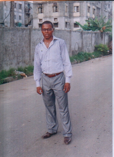  - click for next photo