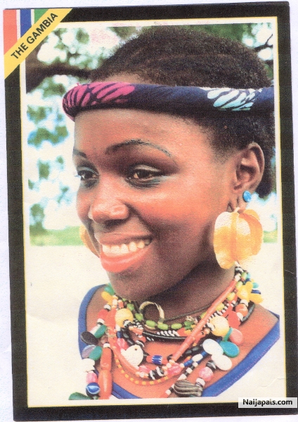 Gambian Fula girl - click for next photo