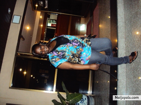 hellie - click for next photo