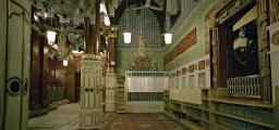  - click for next photo