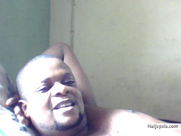 Life' s good. - click for next photo