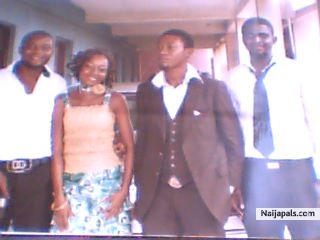 DR PRECIOUS.searching 4 a nice lookin girl 2 date.and freinds - click for next photo