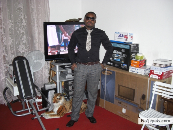  - click for next photo