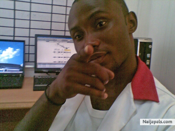U CAN' T SEE ME BUH I CAN SEE U - click for next photo