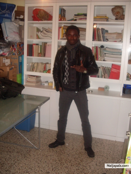 - click for next photo