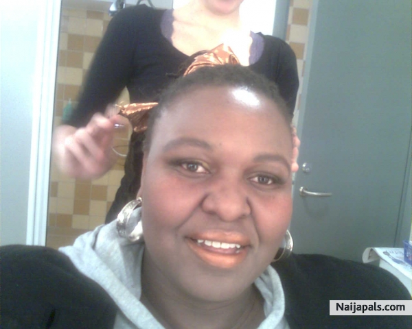 having a make up for my stage perfomance I HATE MAKE UPS - click for next photo