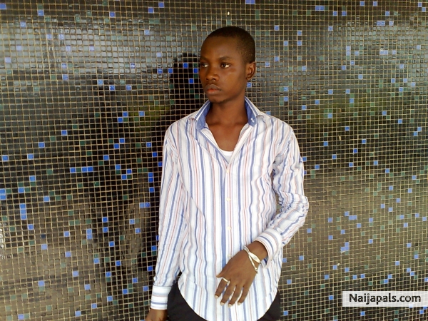 yemi - click for next photo
