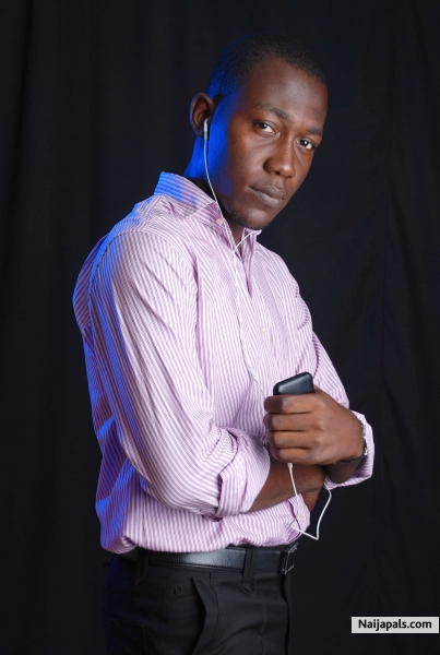 cHECK ME oUT - click for next photo