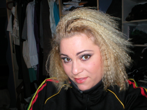  - click for next photo