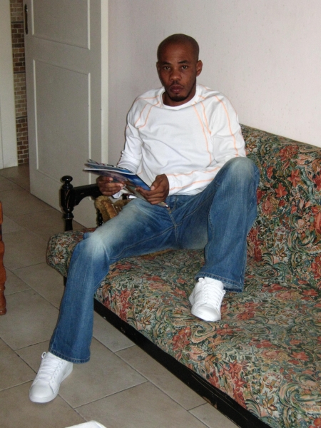  - click for next photo