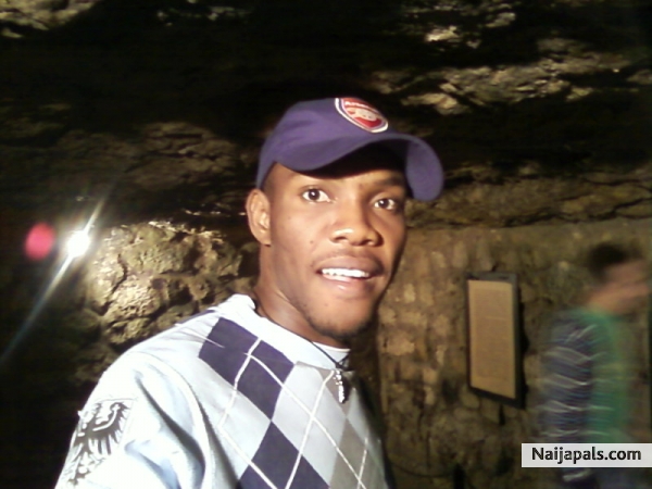 Inside the Buda Labyrinth...pretty scary - click for next photo