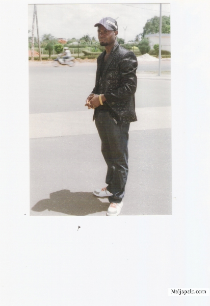  - click for next photo