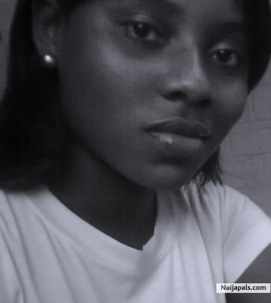 gurlz re nt smilin - click for next photo