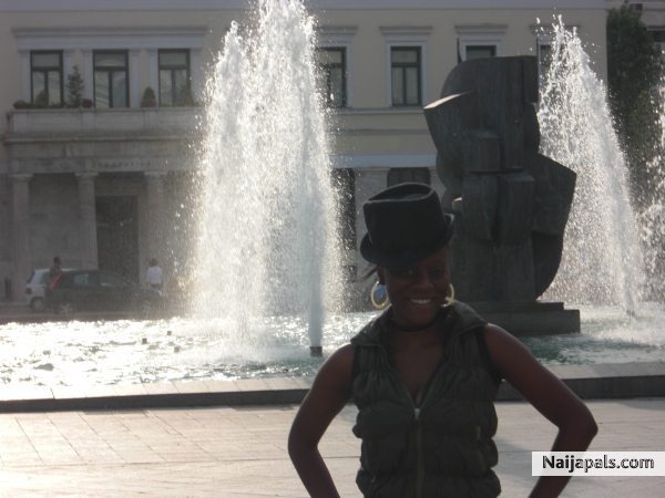  - click for next photo