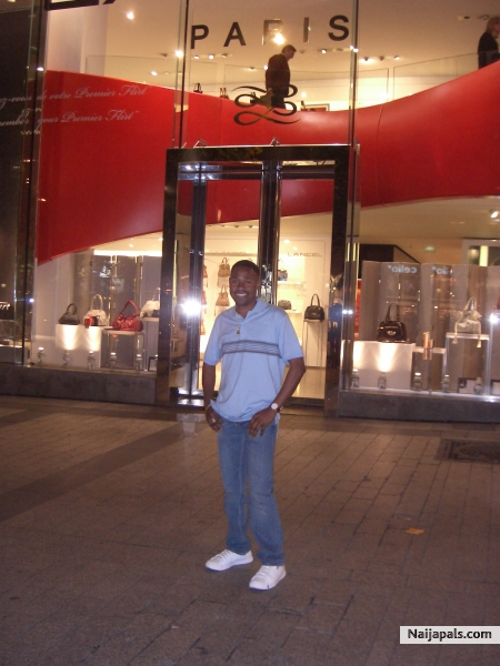  - click for next photo