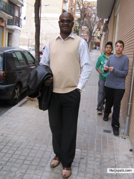  - click for next photo