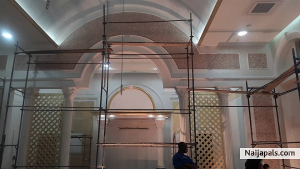 ON GOING PALACE RENOVATION... OBA PALACE BENIN CITY - click for next photo
