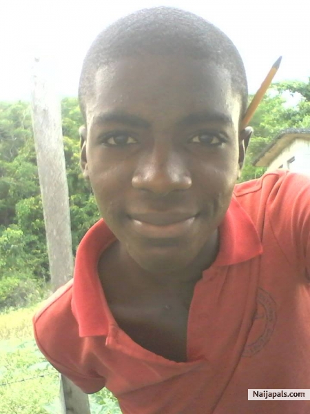 Chevaune Reid - click for next photo