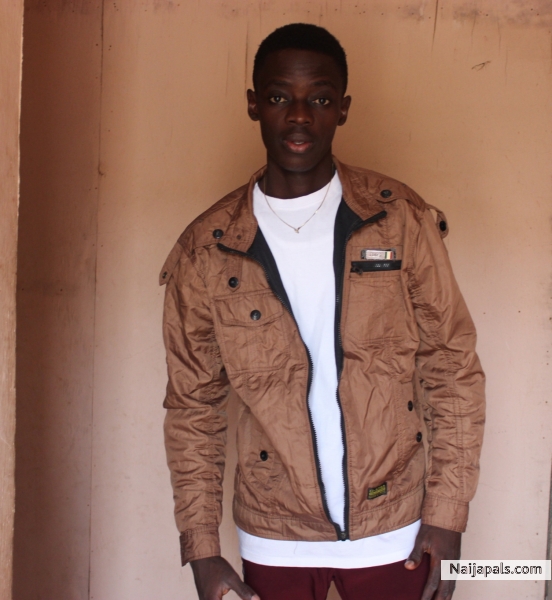 Je remercie Dieu pour la vie! Yeah, God is great! I love you pals! - click for next photo