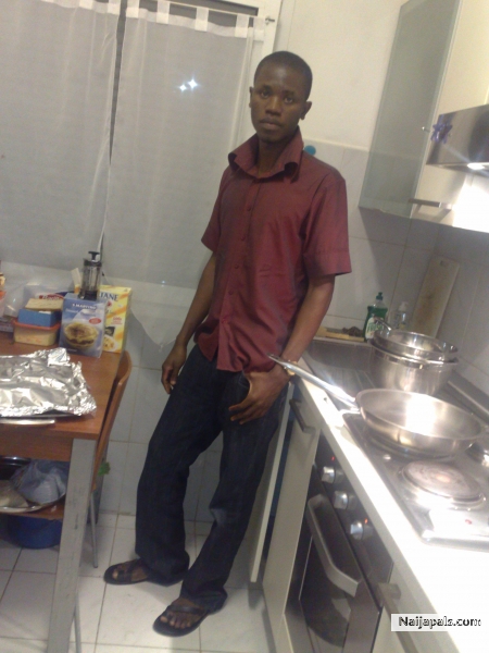  - click for next photo