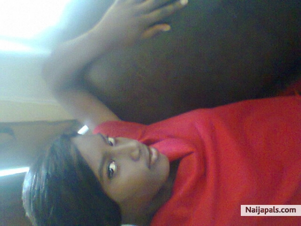 Anthonia - click for next photo