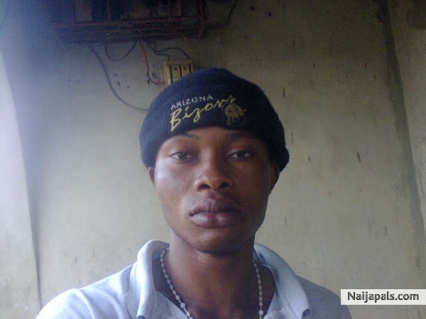 dinho - click for next photo