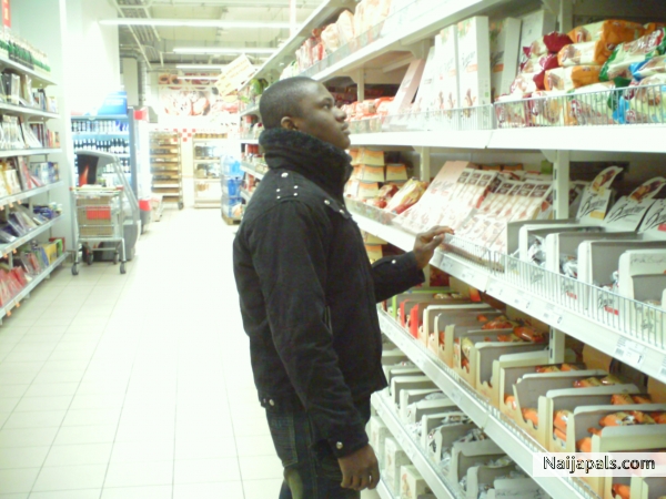  - click for next photo