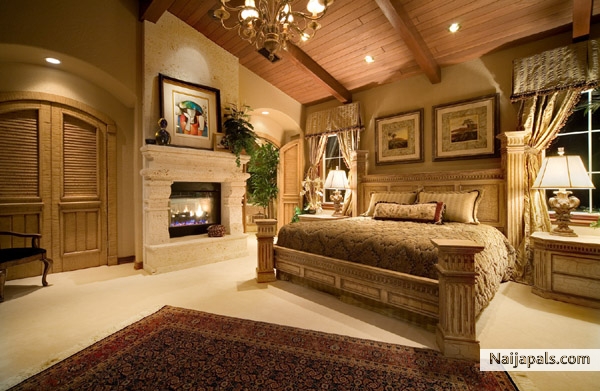 This is where i get all my rest. - click for next photo