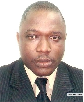 Daramola Taiwo - click for next photo