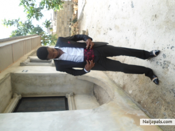  - click for next photo
