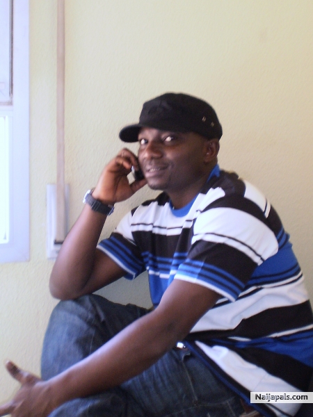an athlet body,n moreso an easy`goin person.who luvs adventures........... - click for next photo