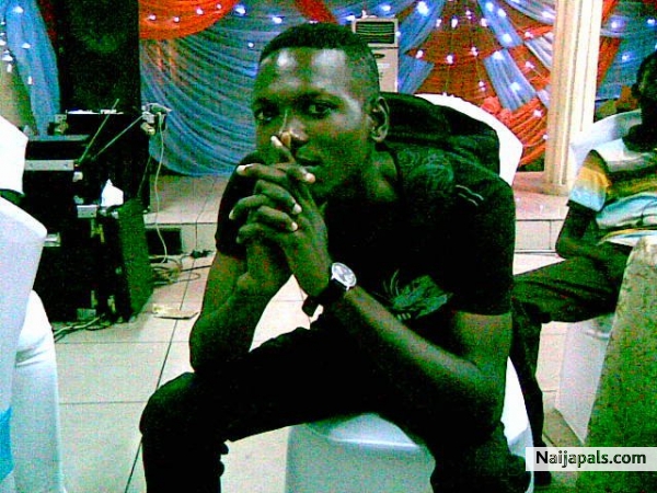 Just Chilling.....Nonniii - click for next photo