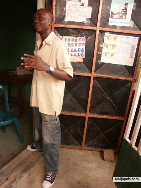  - click for next photo